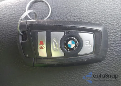 2016 BMW 320I z USA, uszkodzony, nr VIN WBA8A9C56GK615675